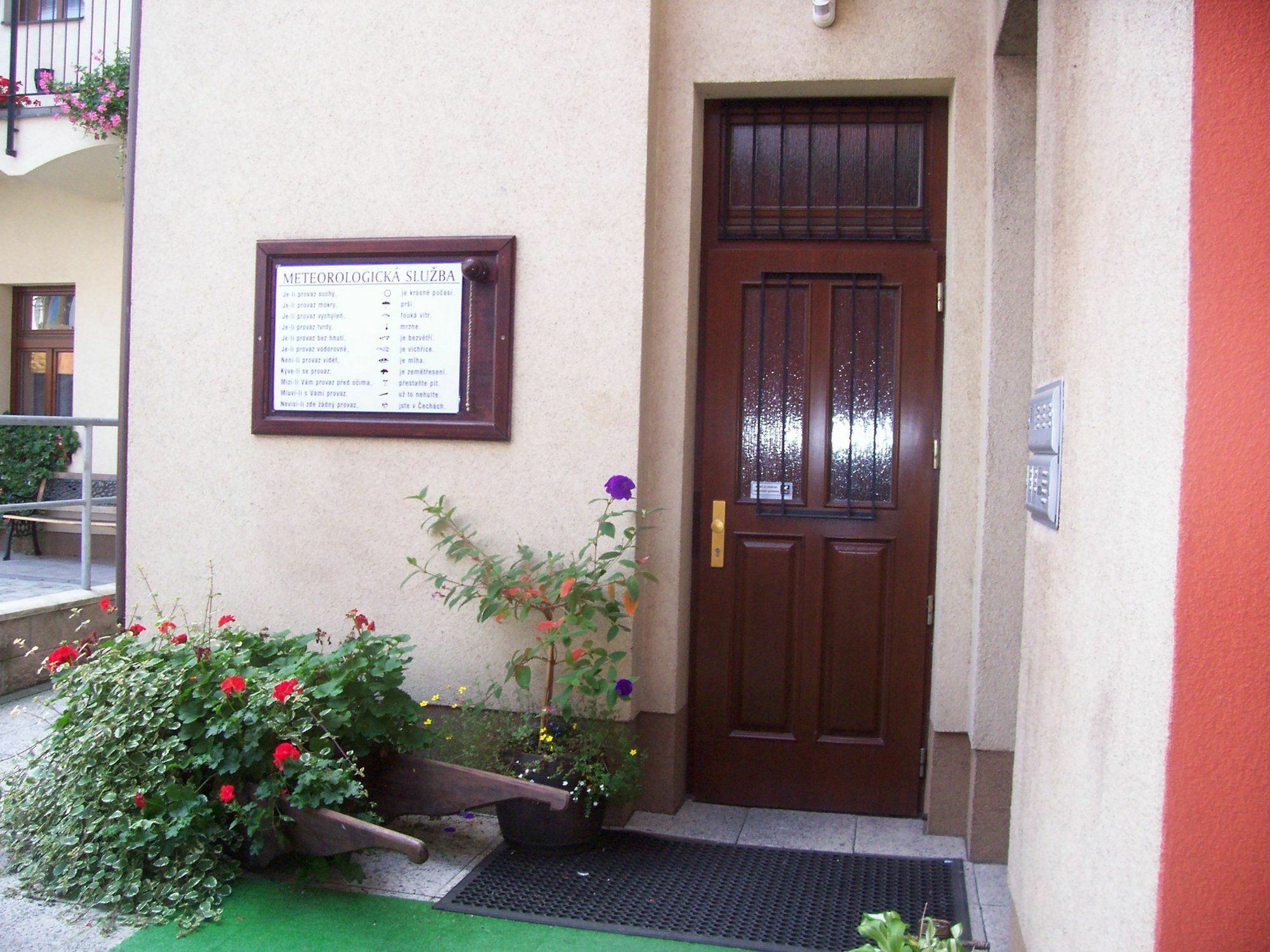 Guest house Hattrick 3*
