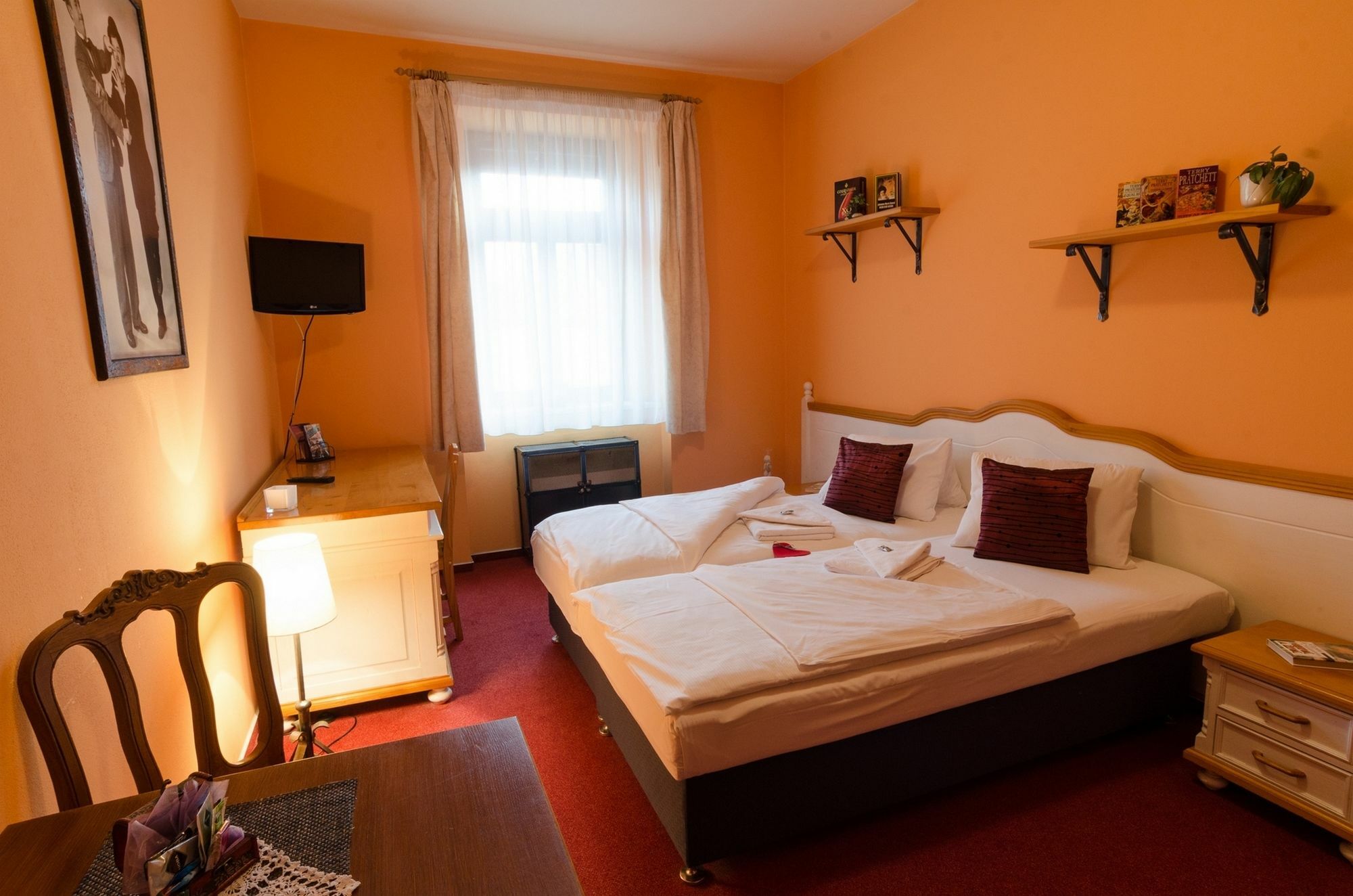 Hattrick Guest house